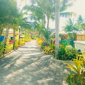 Paradise Island Park & 3* Samal